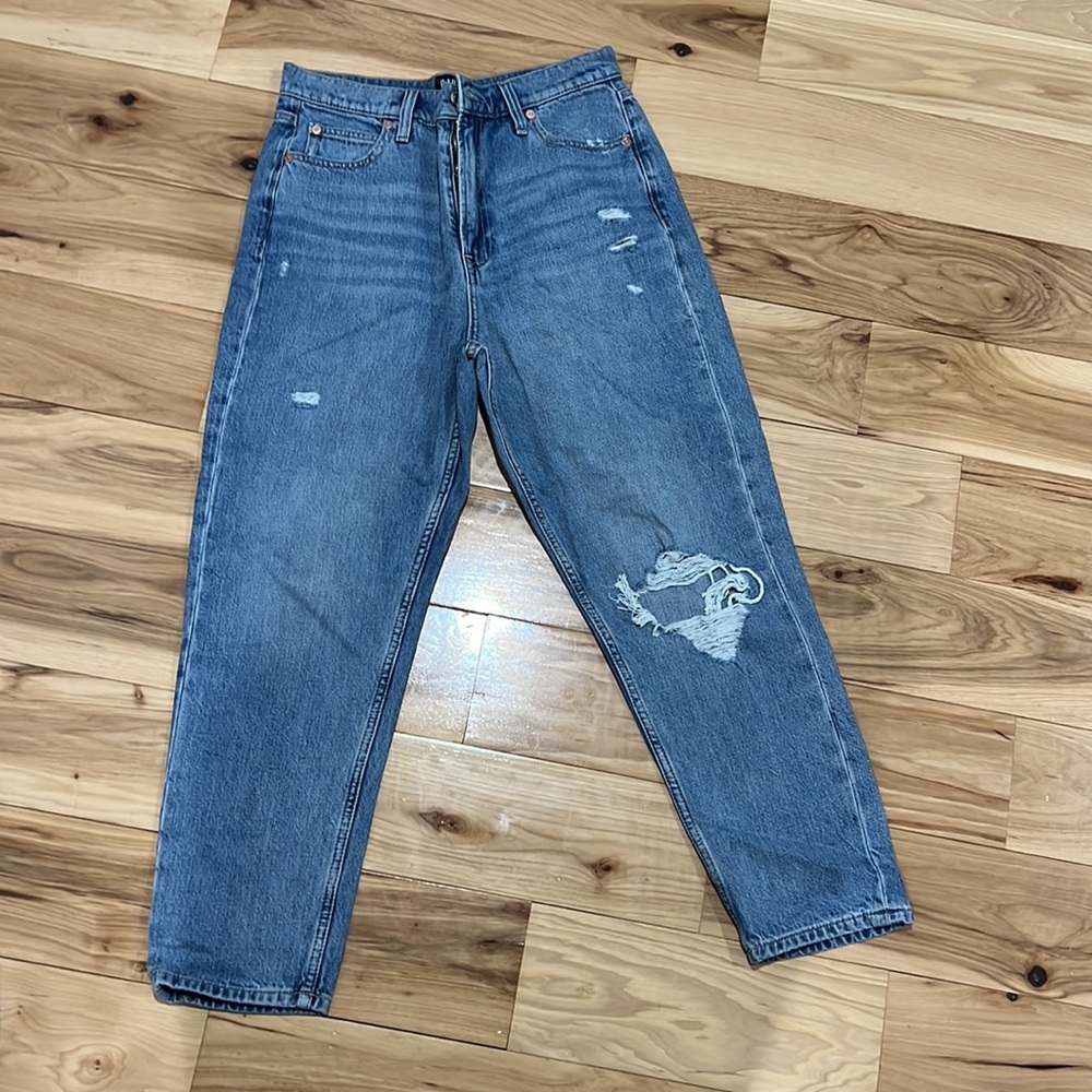 Gap - Picture 2 of 2